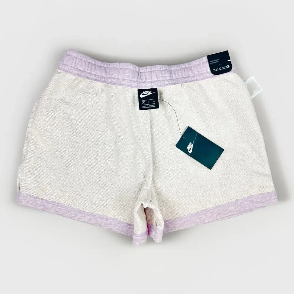 Nike sportswear essential
